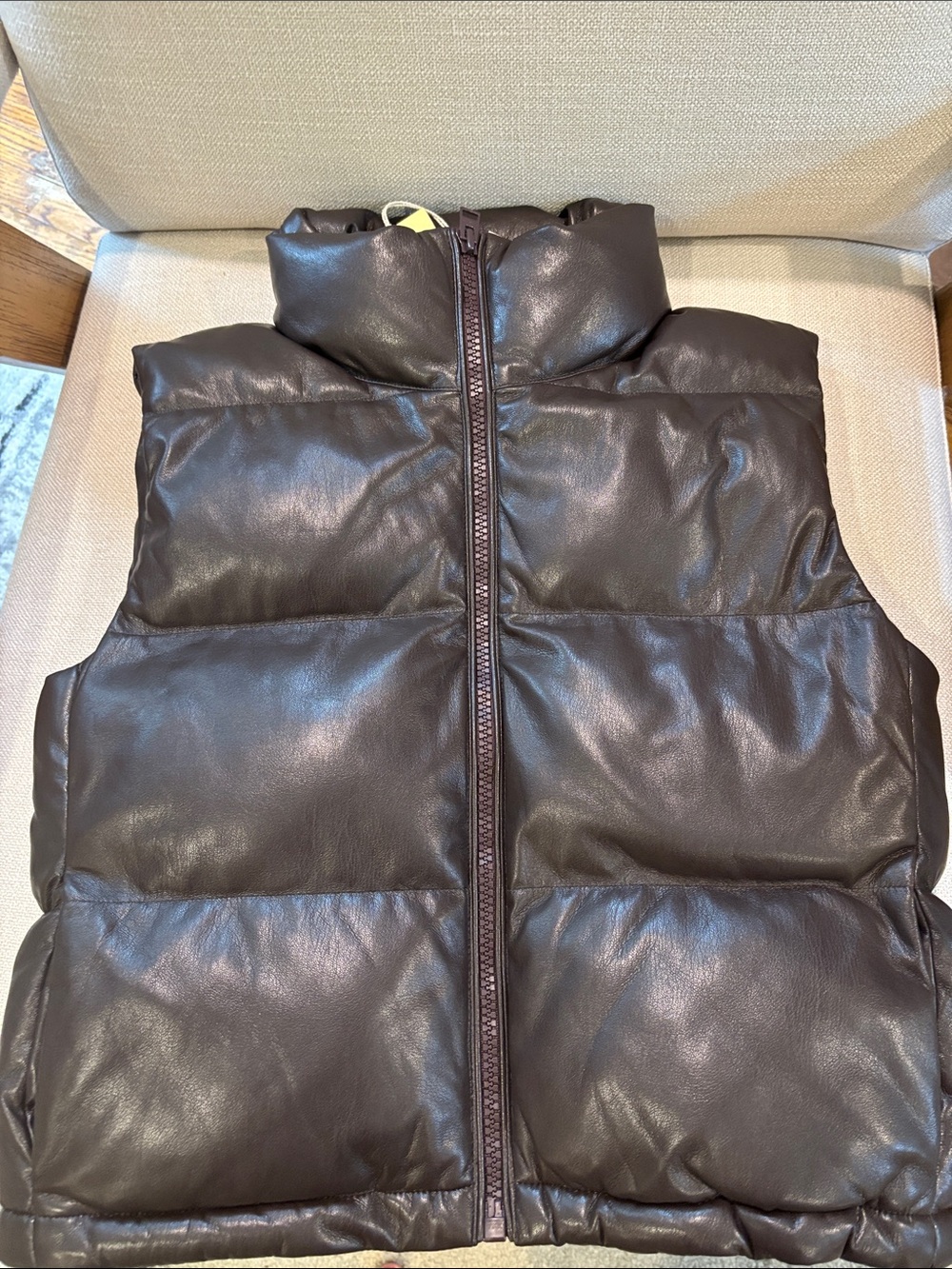 NWT Aritzia Wilfred Free Vista vegan leather puffer vest in mocha brown XXS